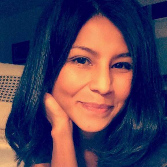 Meet your Posher, Zenia - Picture 1 of 1